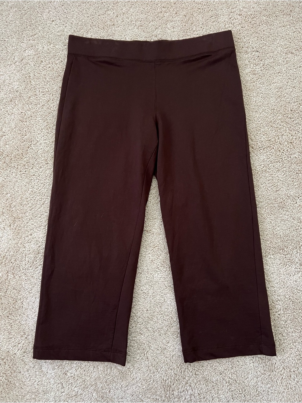 Tommy Bahama 100% Cotton Brown Capri Cropped Pants Women’s Side Medium NWOT
